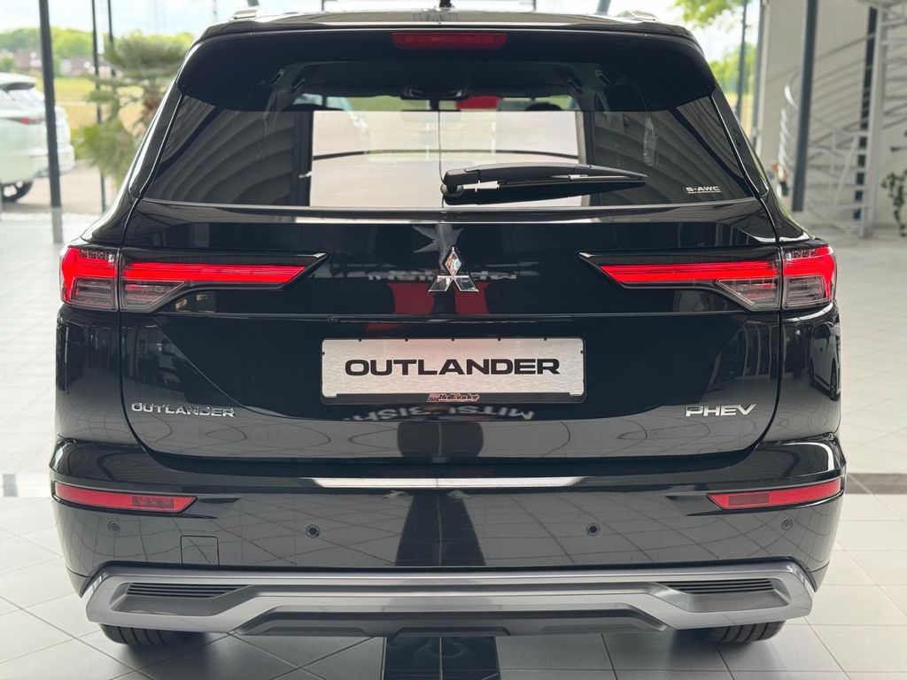 Mitsubishi Plug-in Hybrid Outlander