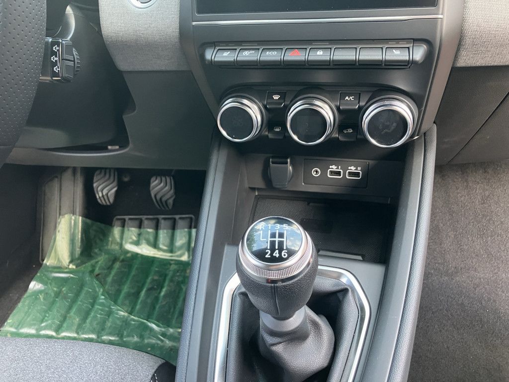 Mitsubishi Colt 2025