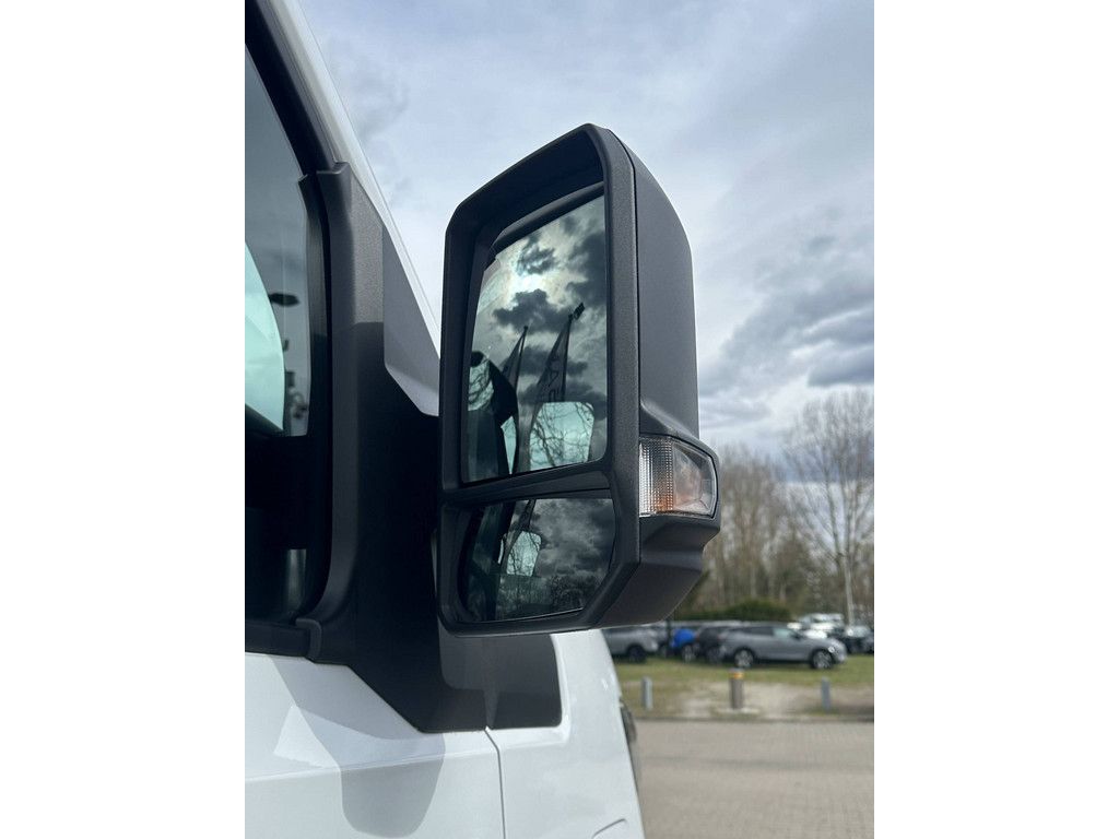 Nissan Interstar 2025