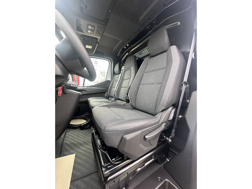 Nissan Interstar 2025