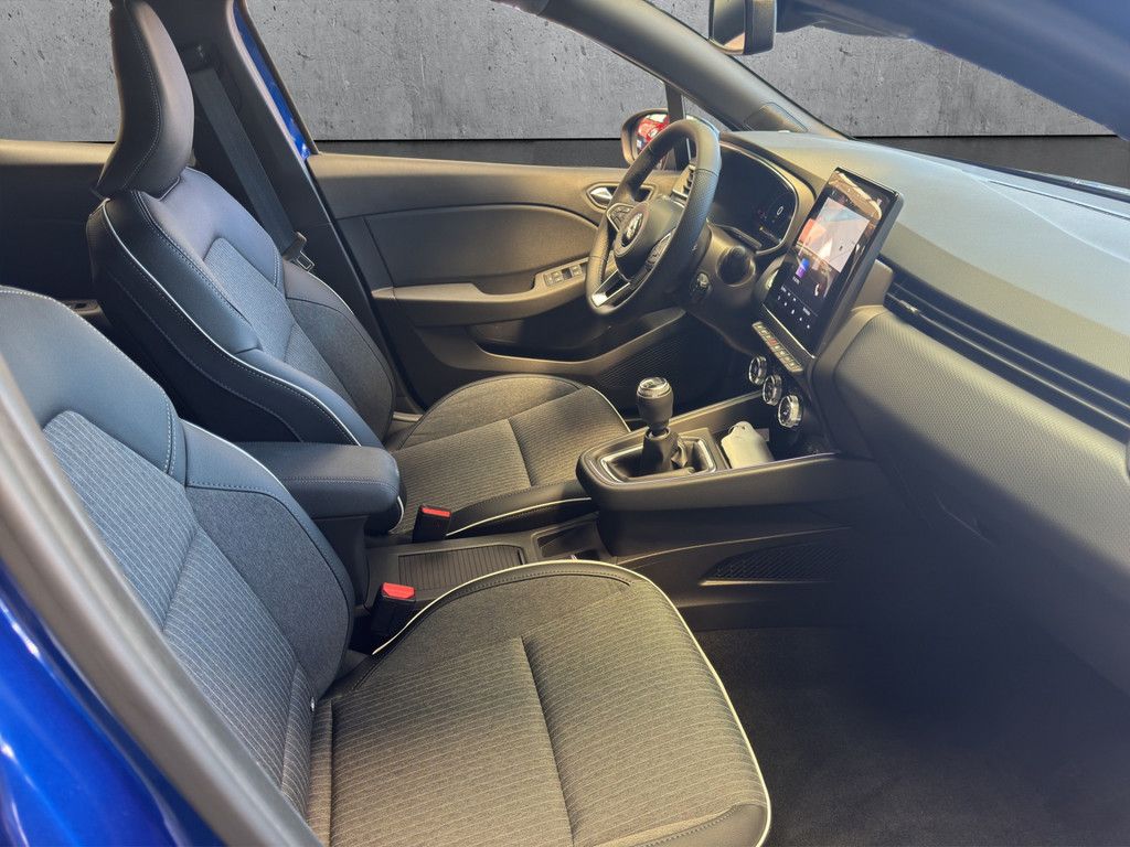 Mitsubishi Colt 2025