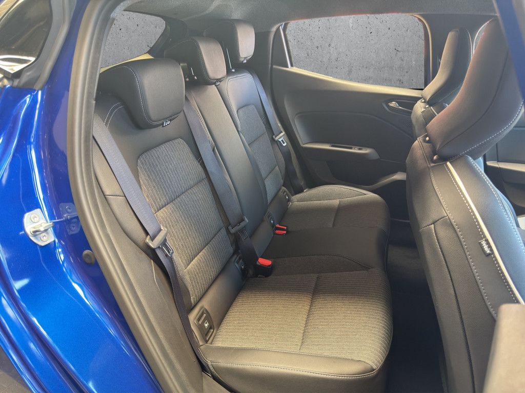 Mitsubishi Colt 2025