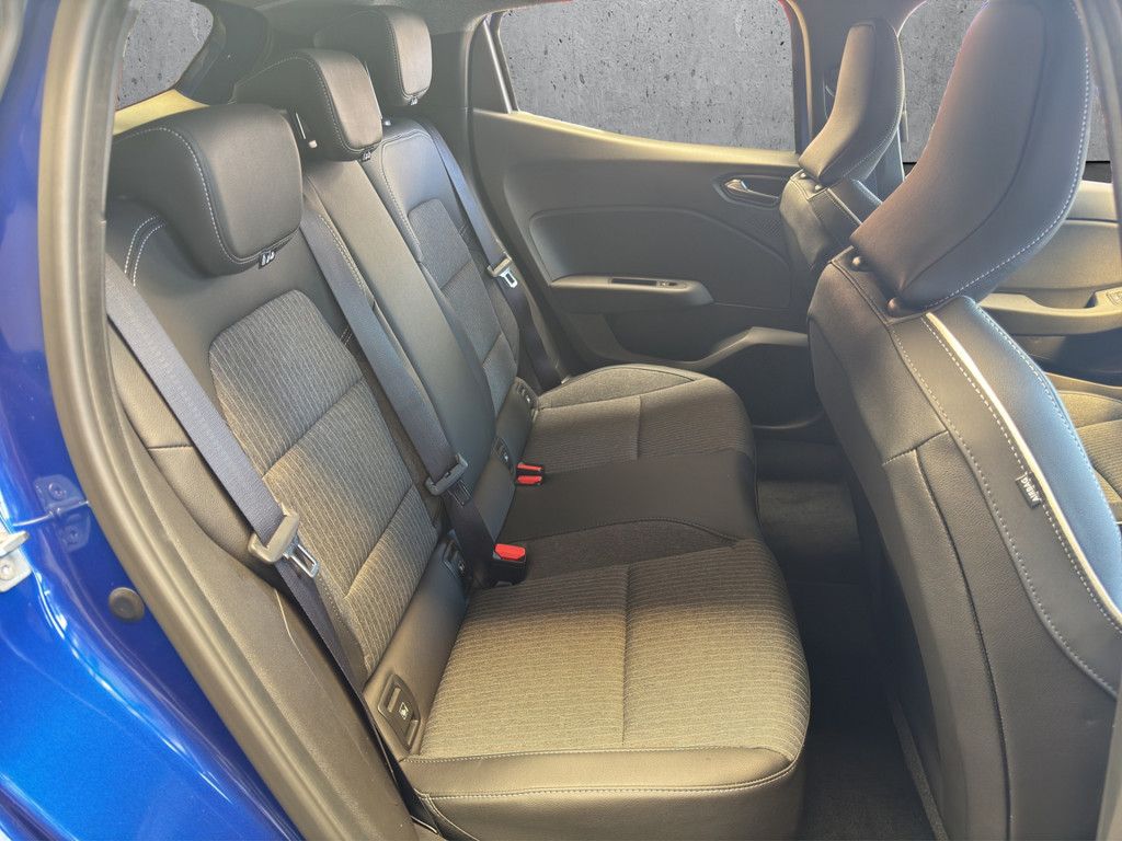 Mitsubishi Colt 2025