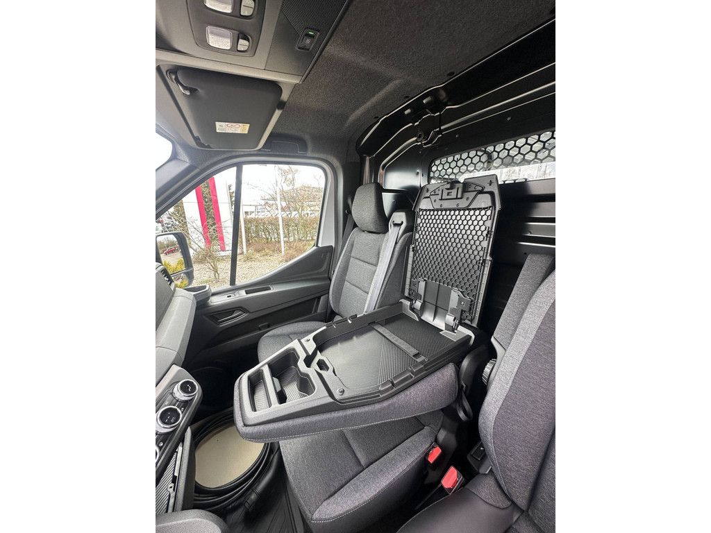 Nissan Interstar 2025