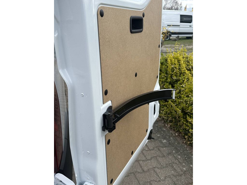 Nissan Interstar 2025