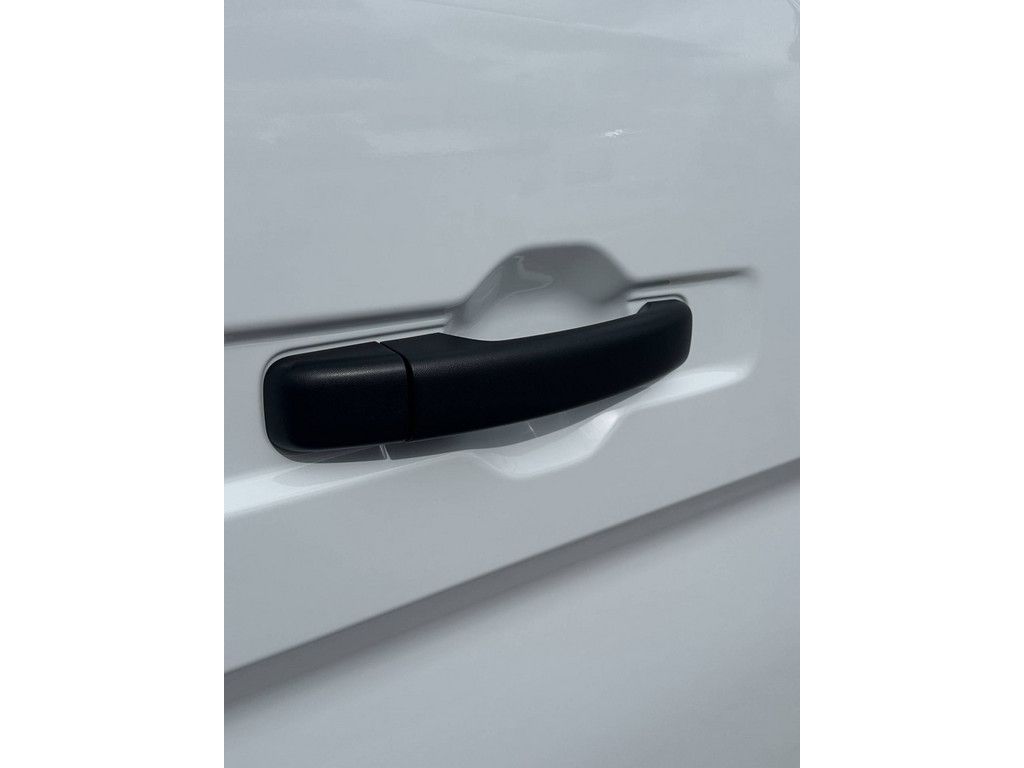 Nissan Interstar 2025