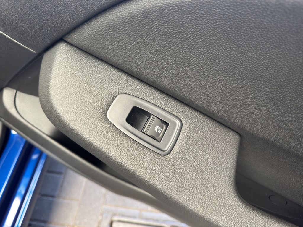 Mitsubishi Colt 2025