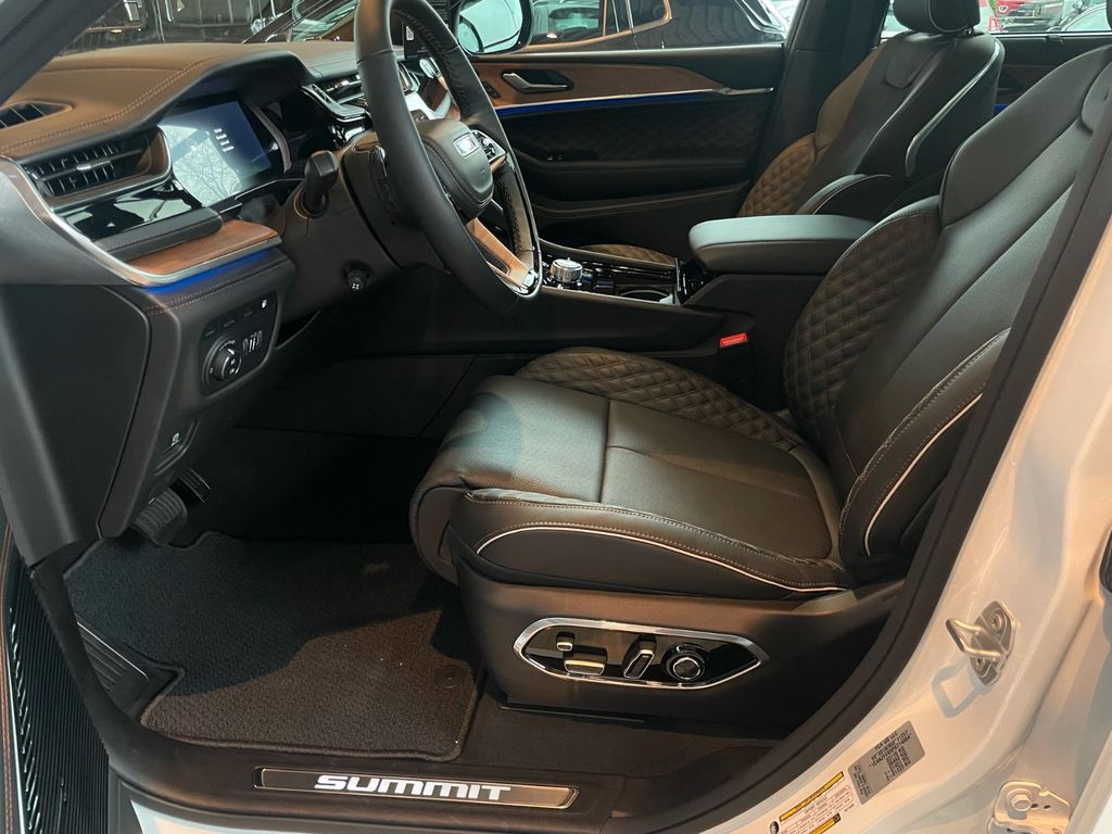 Jeep Grand Cherokee 2023