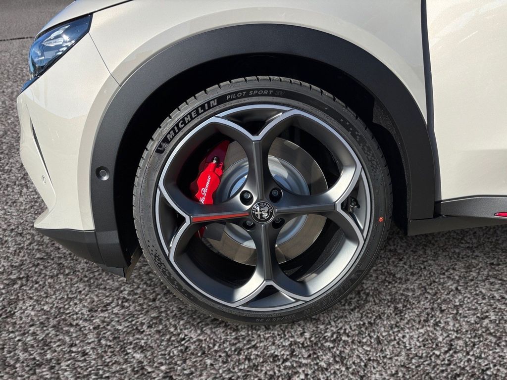 Alfa Romeo Junior 2025