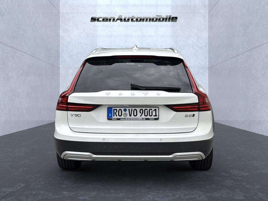 Volvo V90 Cross Country 2023