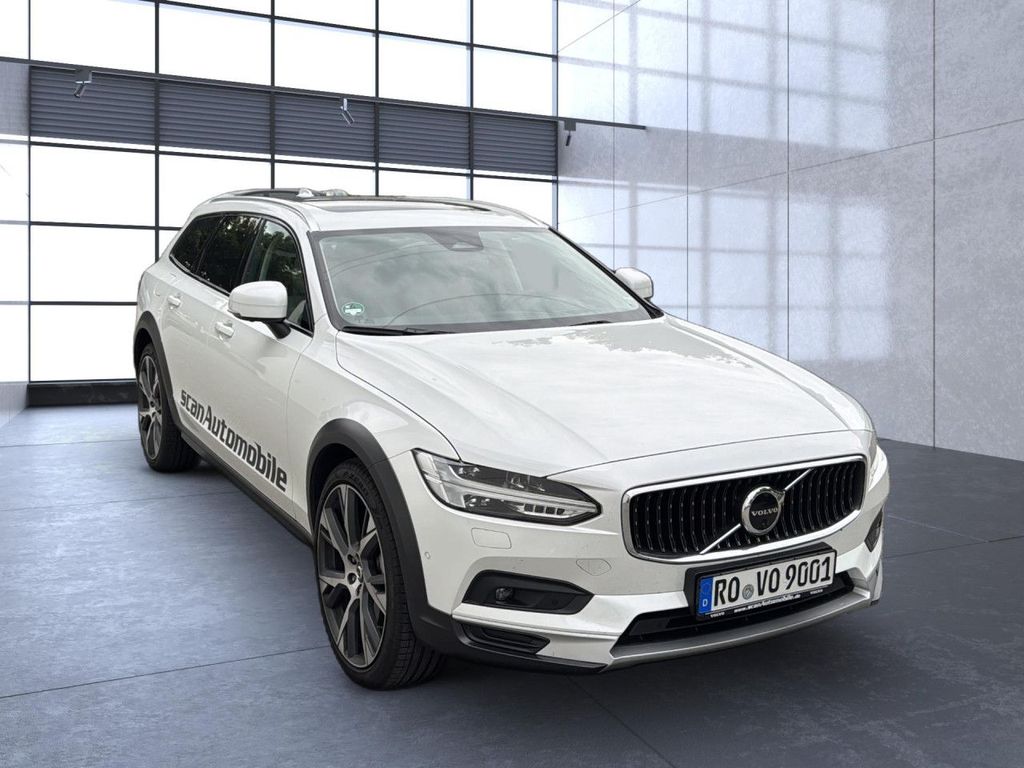 Volvo V90 Cross Country 2023