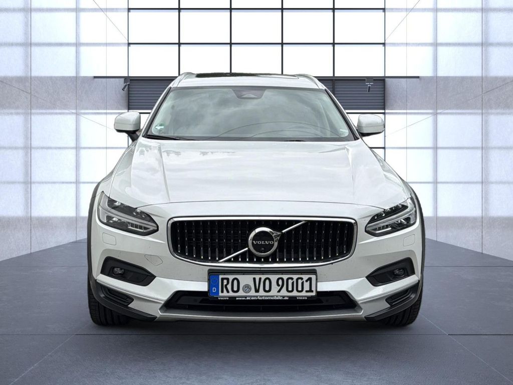 Volvo V90 Cross Country 2023