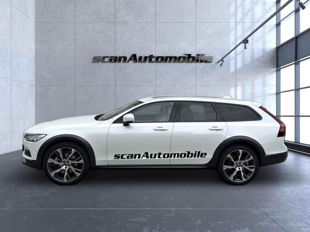 Volvo V90 Cross Country 2023