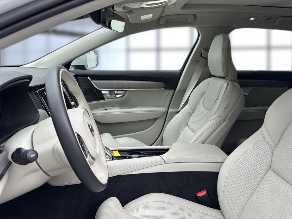 Volvo V90 Cross Country 2023