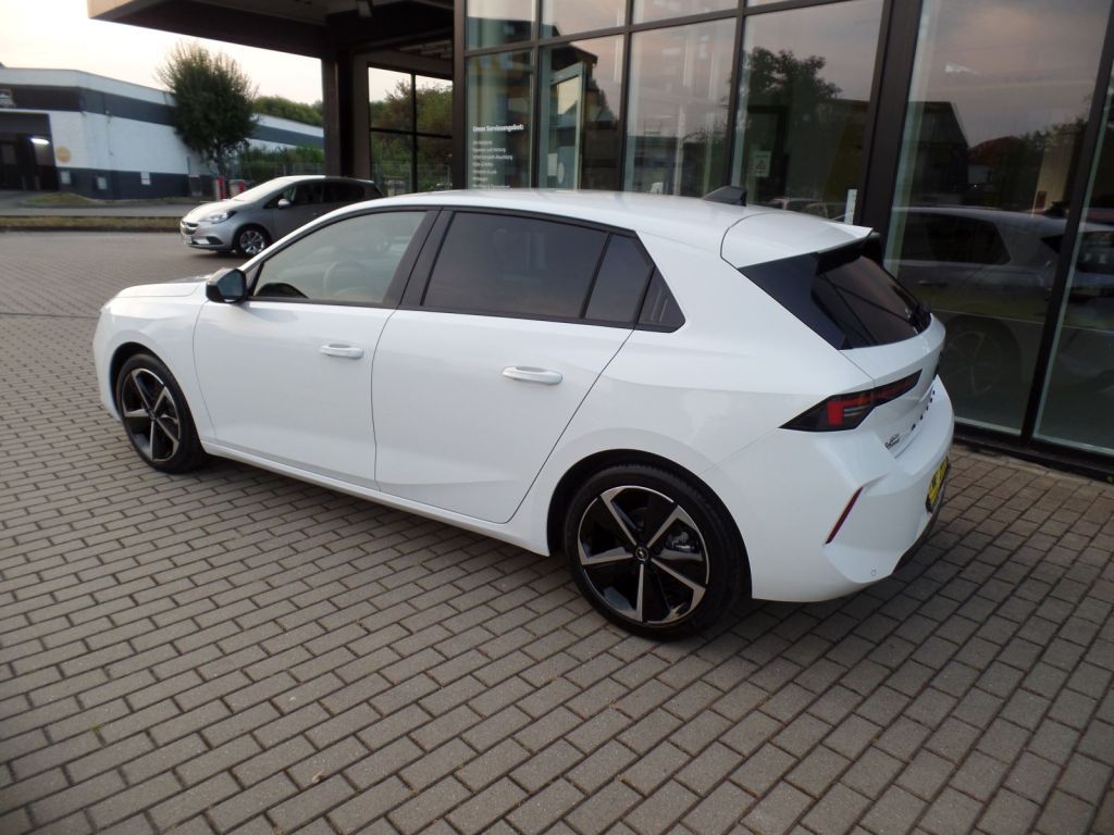 Opel Astra 2024