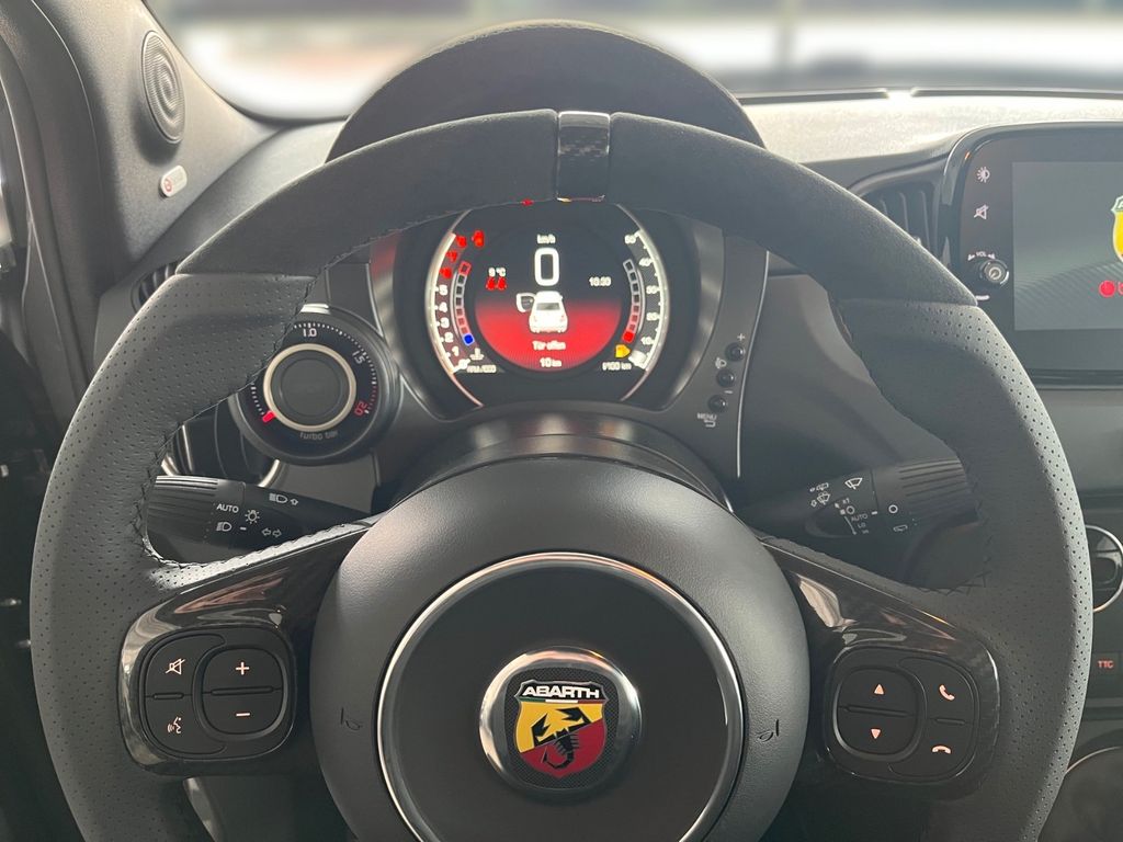 Abarth 695 2024