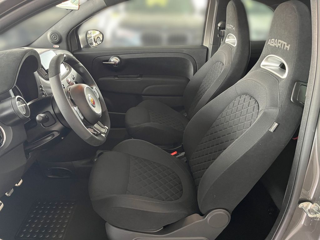 Abarth 695 2024