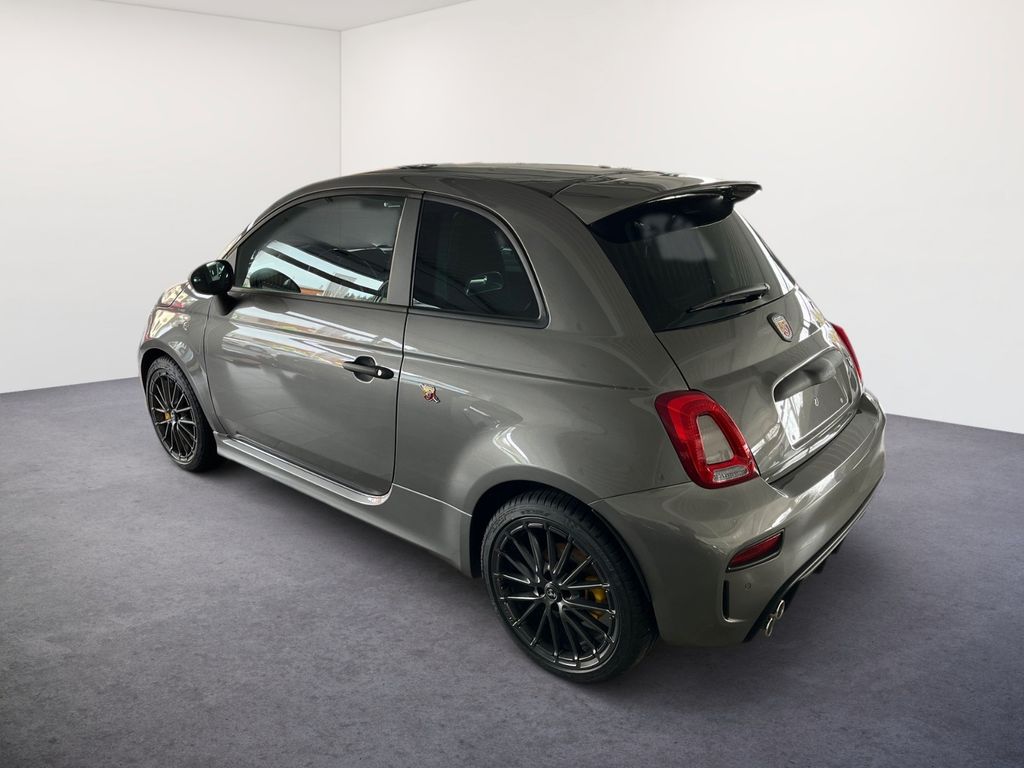 Abarth 695 2024