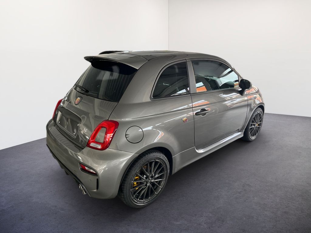 Abarth 695 2024