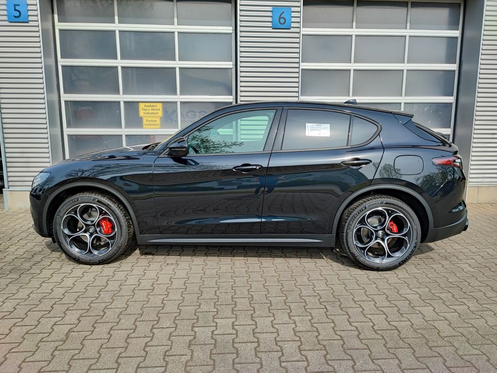 Alfa Romeo Stelvio 2023