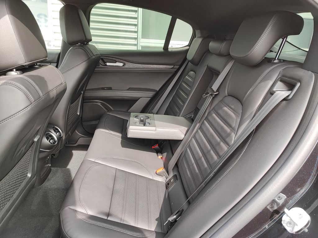 Alfa Romeo Stelvio 2023