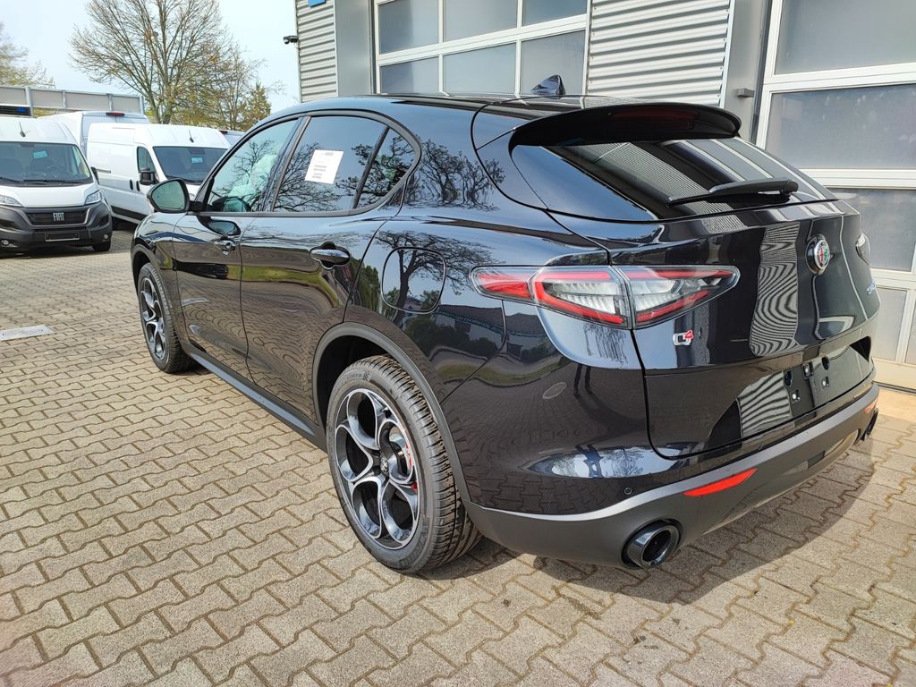 Alfa Romeo Stelvio 2023