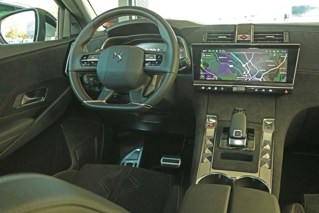 DS Automobiles DS7 (Crossback) 2023