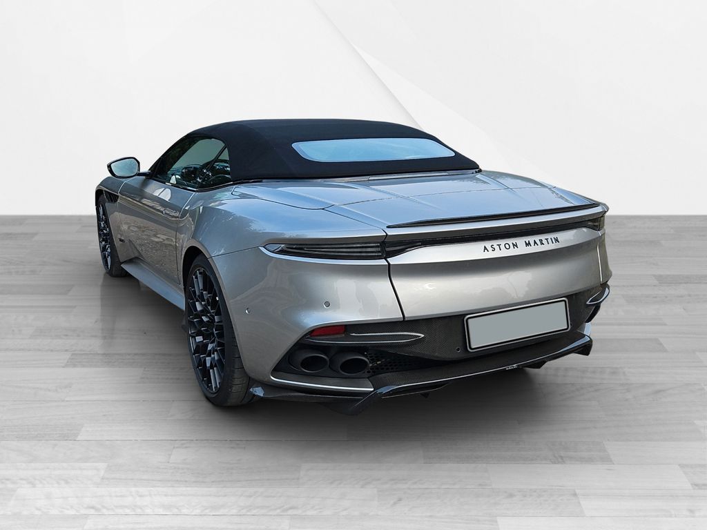 Aston Martin DBS 2024
