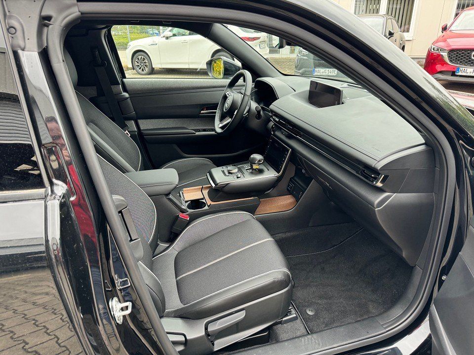 Mazda MX-30 2023