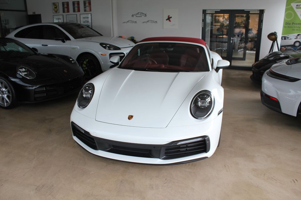Porsche 911 2025