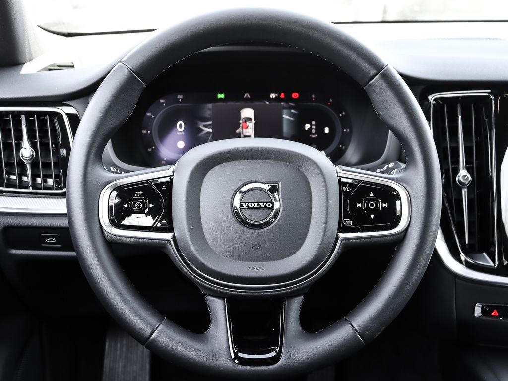 Volvo V60 Cross Country 2023