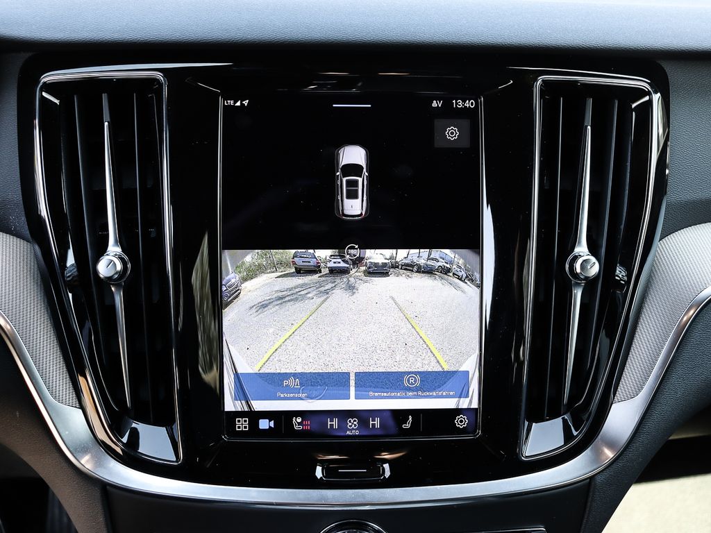 Volvo V60 Cross Country 2023