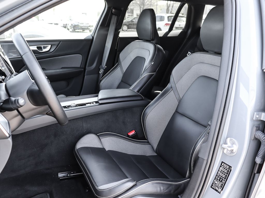 Volvo V60 Cross Country 2023