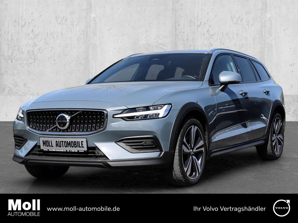 Volvo V60 Cross Country 2023