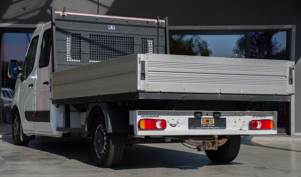 Nissan NV400 2016