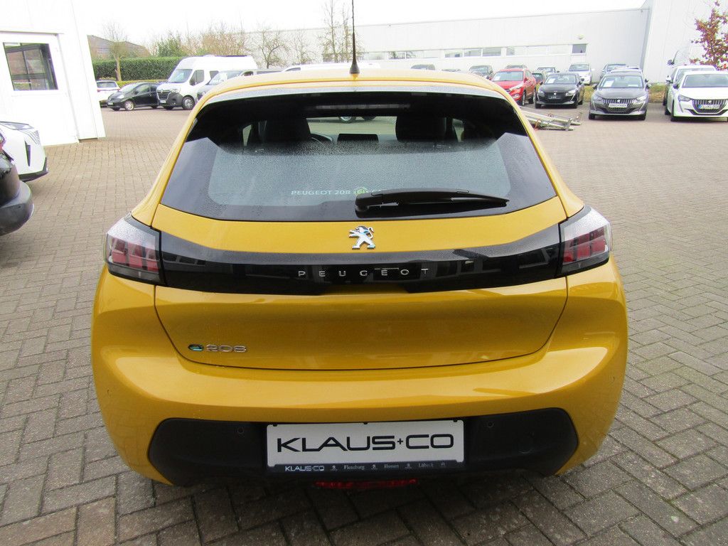 Peugeot e-208 2021