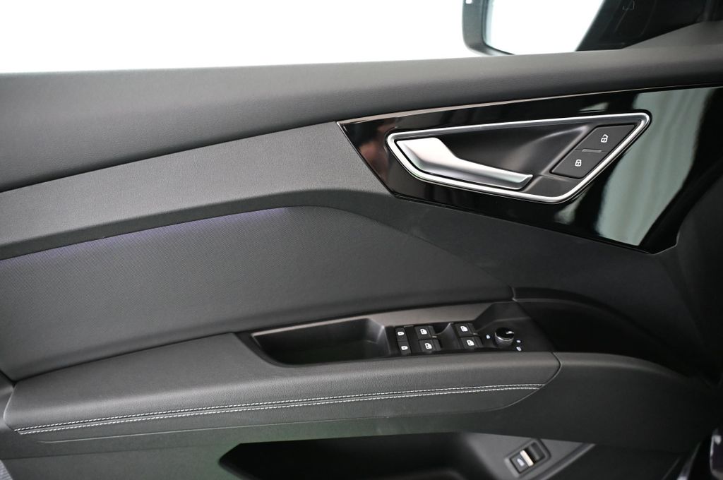 Audi Q4 e-tron 2025