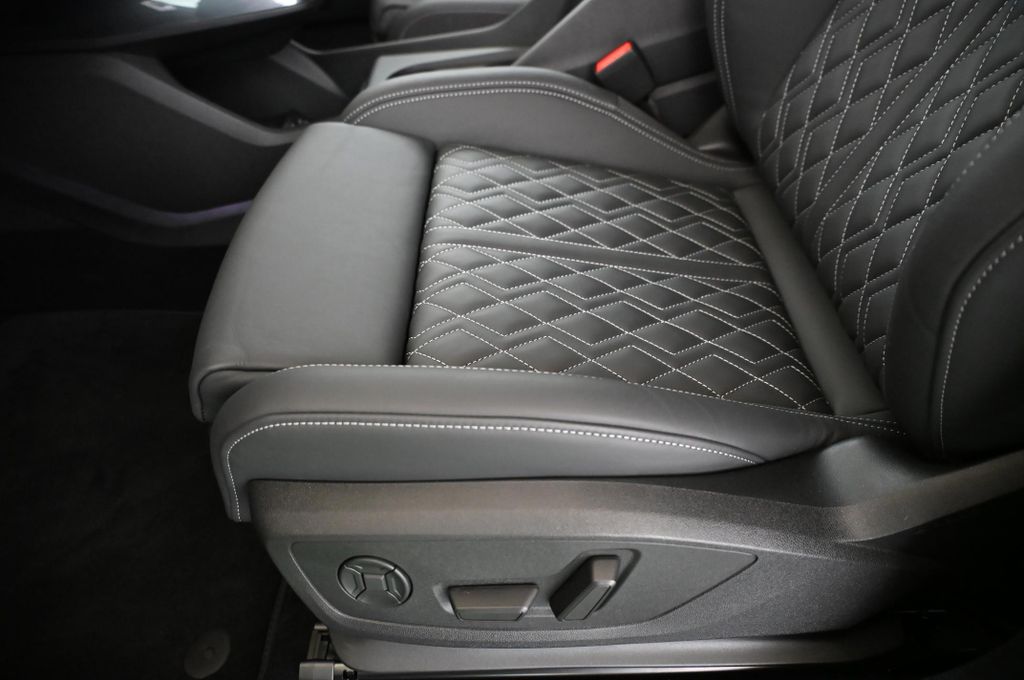 Audi Q4 e-tron 2025