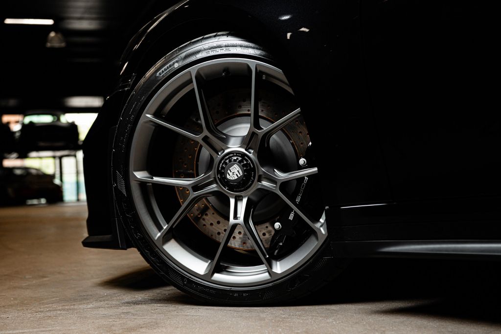 Porsche 992 2024
