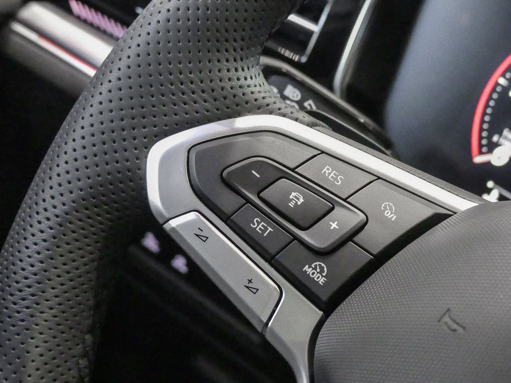 Volkswagen Touareg 2025