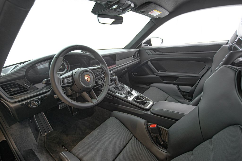 Porsche 992 2024
