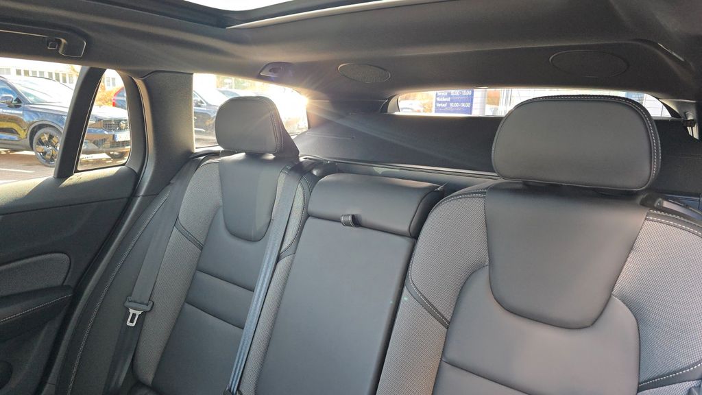 Volvo V60 Cross Country 2024