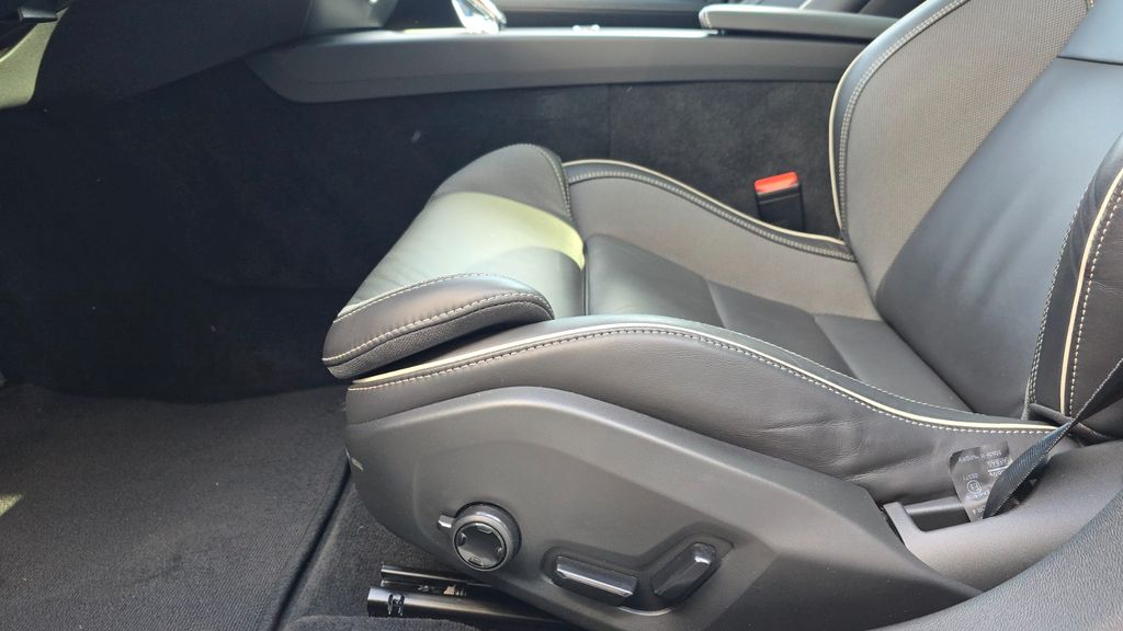 Volvo V60 Cross Country 2024