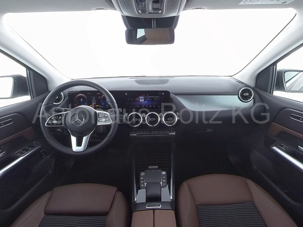 Mercedes-Benz B 250 2023