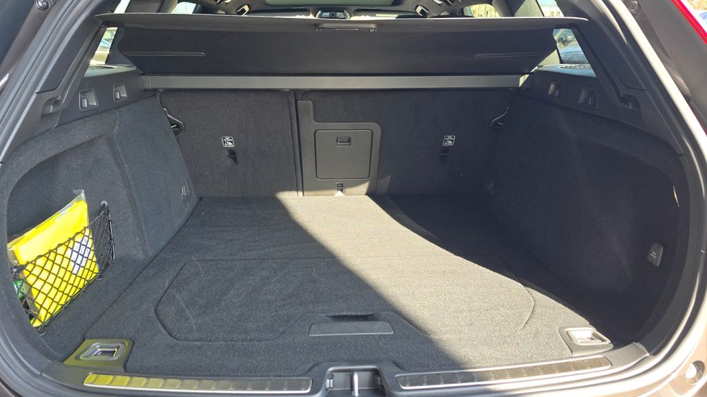 Volvo V60 Cross Country 2024