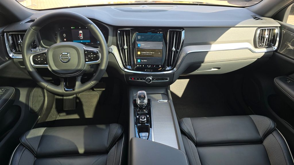 Volvo V60 Cross Country 2024