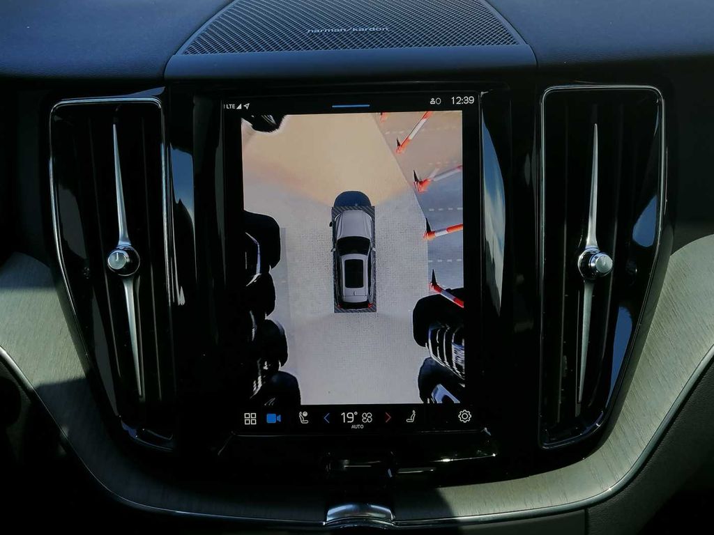 Volvo XC60 2025