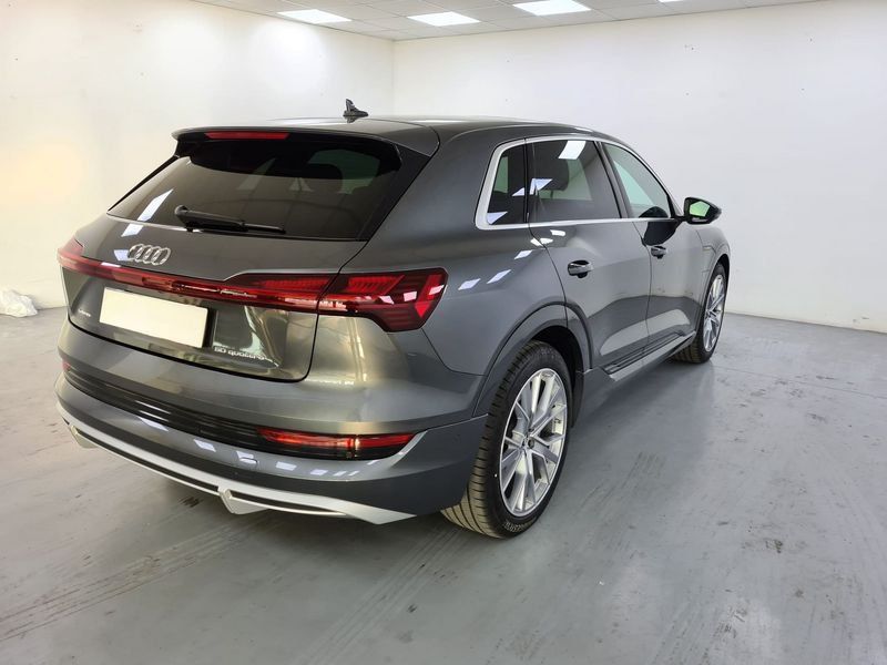 Audi e-tron 2021