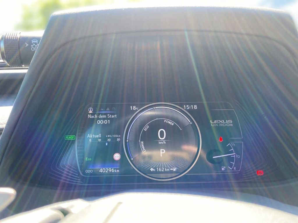 Lexus UX 2021