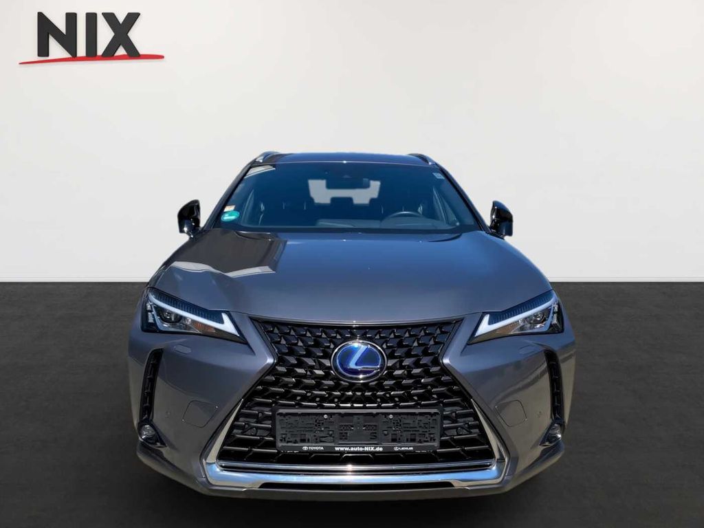 Lexus UX 2021